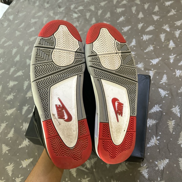 2019 Air Jordan 4 “Bred” Size 10 - Picture 3 of 5